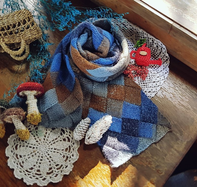 【订制】ChiChi手作-熟悉的小木屋方格围巾-毛线围巾