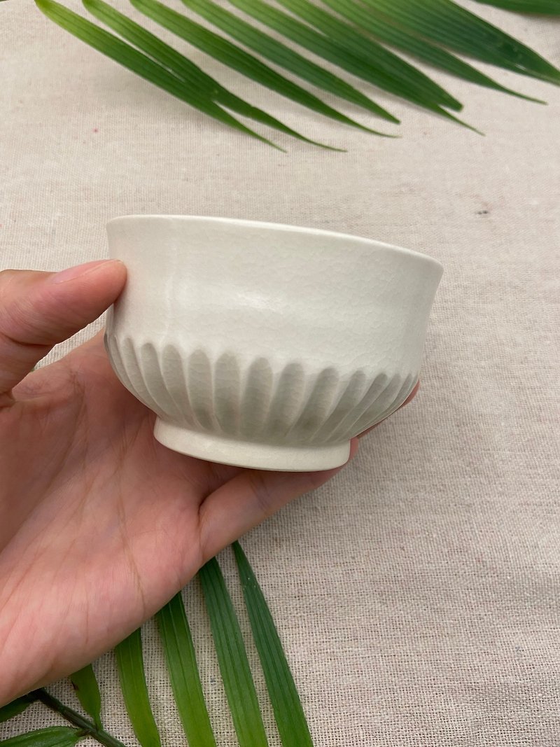 陶瓷刻纹茶饭碗-底部直刻纹-请务必确认尺寸再下标 - 碗 - 瓷 白色