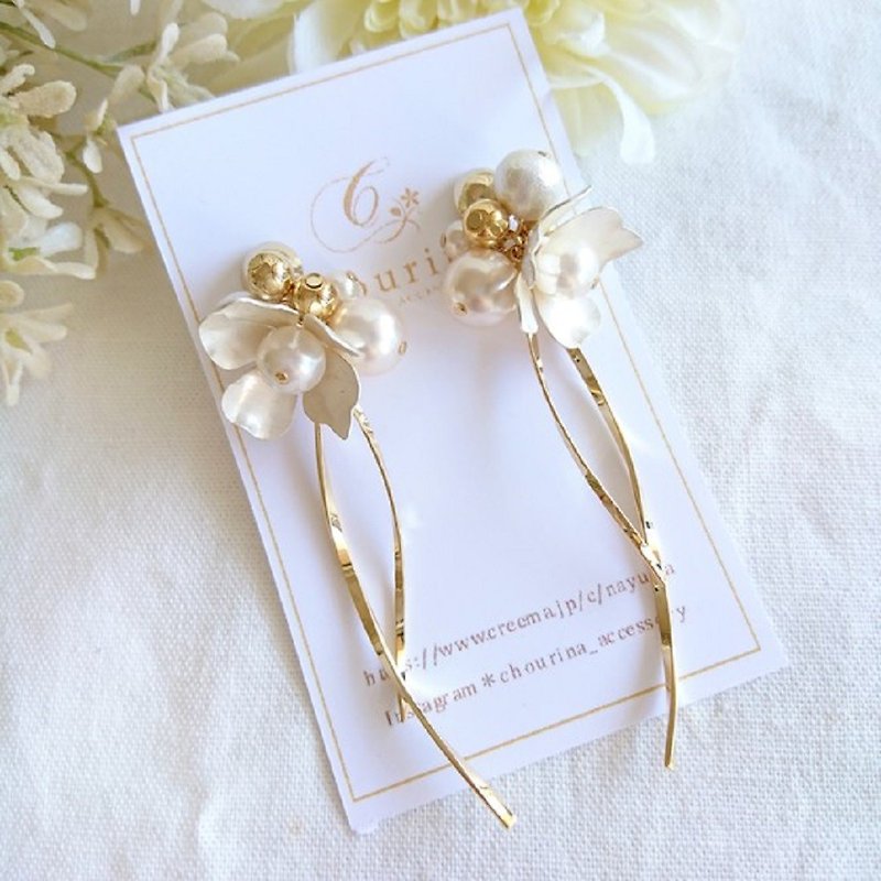 big flower pearl earrings