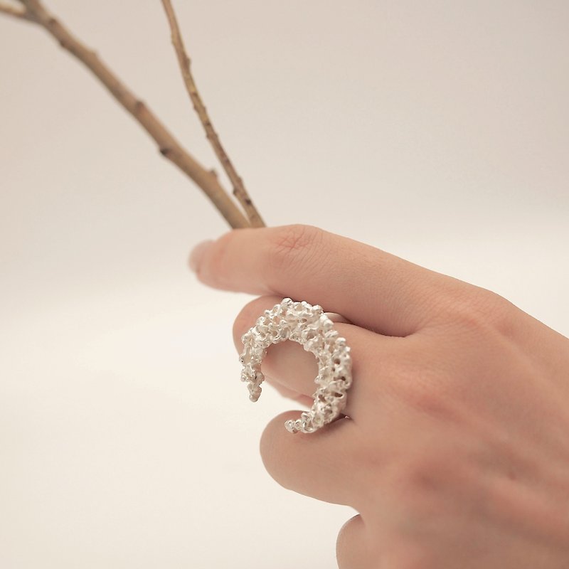 -珊瑚月-Moon & Coral-独立设计手作925纯银戒指-仅此一枚 - 戒指 - 纯银 银色