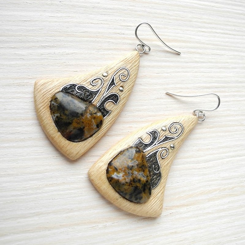 Wooden earrings with silver inlay - 耳环/耳夹 - 木头 多色