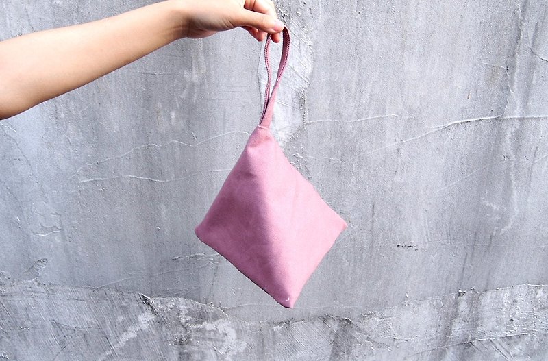 冬  莓果  紫 豆沙色   三角 化妆包  (M) - 化妆包/杂物包 - 棉．麻 紫色