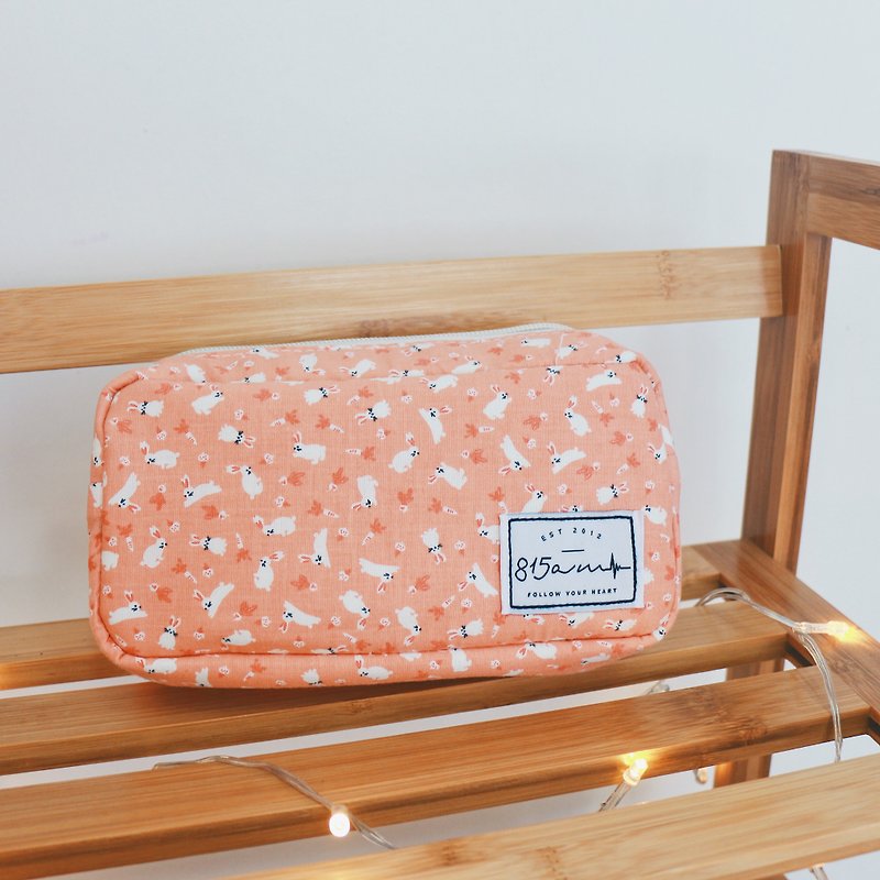【开学季】粉红小兔子 笔袋/化妆包  | 815a.m - 化妆包/杂物包 - 棉．麻 