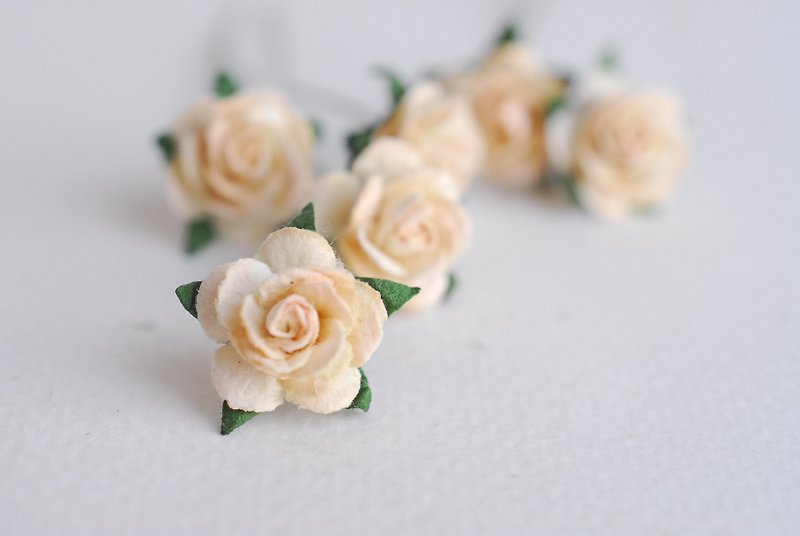 Paper Flower, 100 pcs., DIY mulberry rose size 1.5 cm., ivory brush peach color.