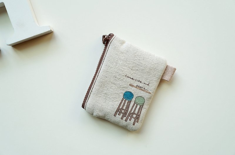 手绘分享的小椅零钱悠游卡袋 - 零钱包 - 棉．麻 白色