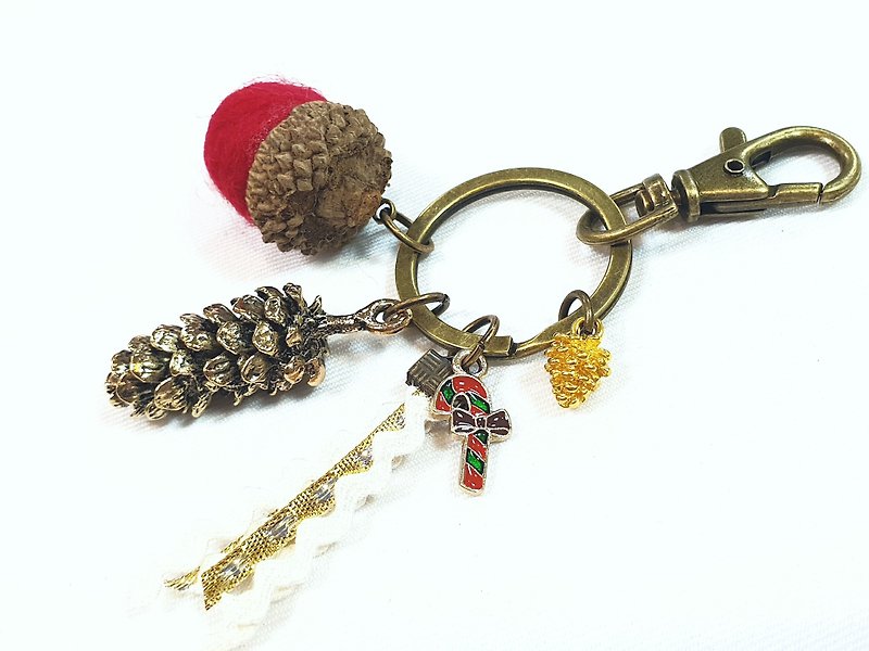 Paris*Le Bonheun。幸福森林。圣诞松果。羊毛毡橡果松果钥匙圈 - 钥匙链/钥匙包 - 其他金属 红色