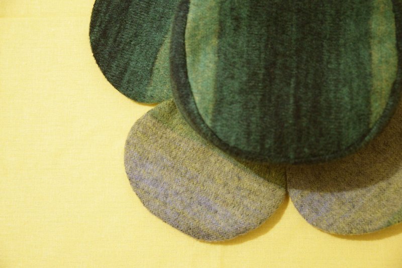 绿色渐层毛料花瓣造型渔夫帽 - 帽子 - 聚酯纤维 绿色