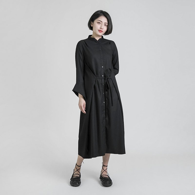 Jung 荣格造型洋装_8AF102_黑 - 洋装/连衣裙 - 棉．麻 黑色