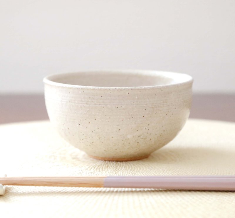赤陶土と白マット釉の飯碗 ２ - 碗 - 陶 白色