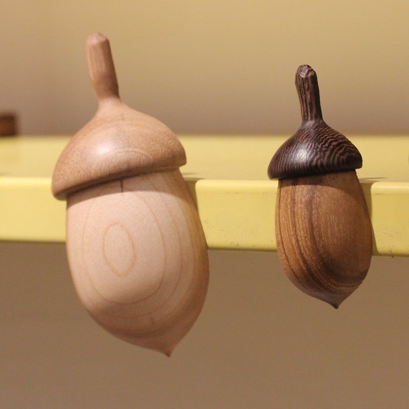 橡木果实磁铁/别针（大） - 冰箱贴/磁贴 - 木头 咖啡色
