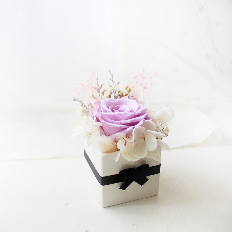 精灵公主的紫宝盒 小桌花・永生典雅紫玫瑰花礼 - 干燥花/捧花 - 植物．花 紫色