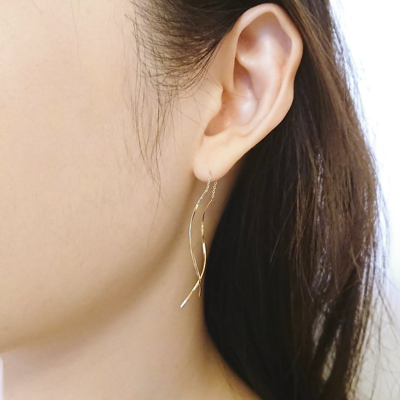 日本纯 18K 金波浪耳线式耳环 (10 cm) - 耳环/耳夹 - 贵金属 金色