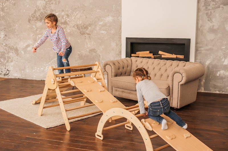 Climbing gym with 3 Ramps Pikler set Montessori furniture Climbing frame - 儿童家具 - 木头 