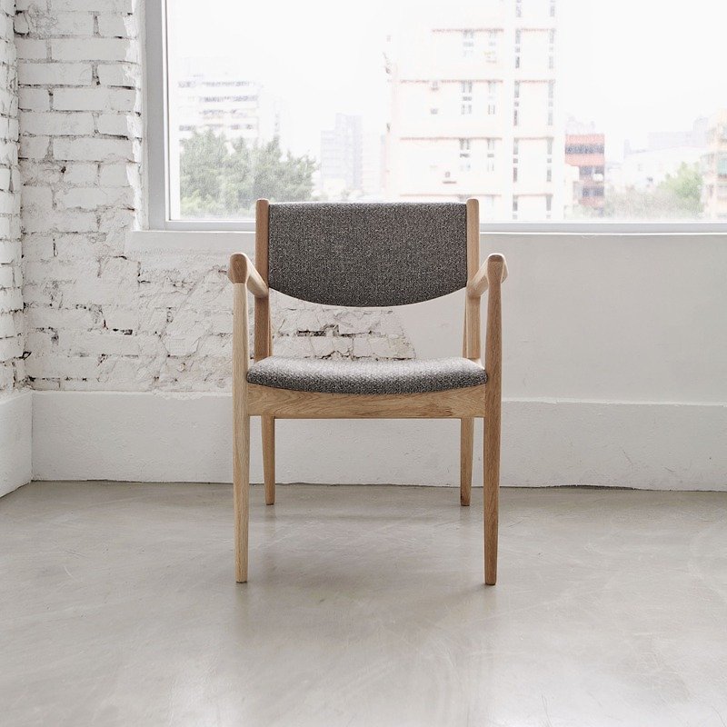 悠闲阅读实木扶手椅 (布料颜色可挑选 ) - 椅子/沙发 - 木头 