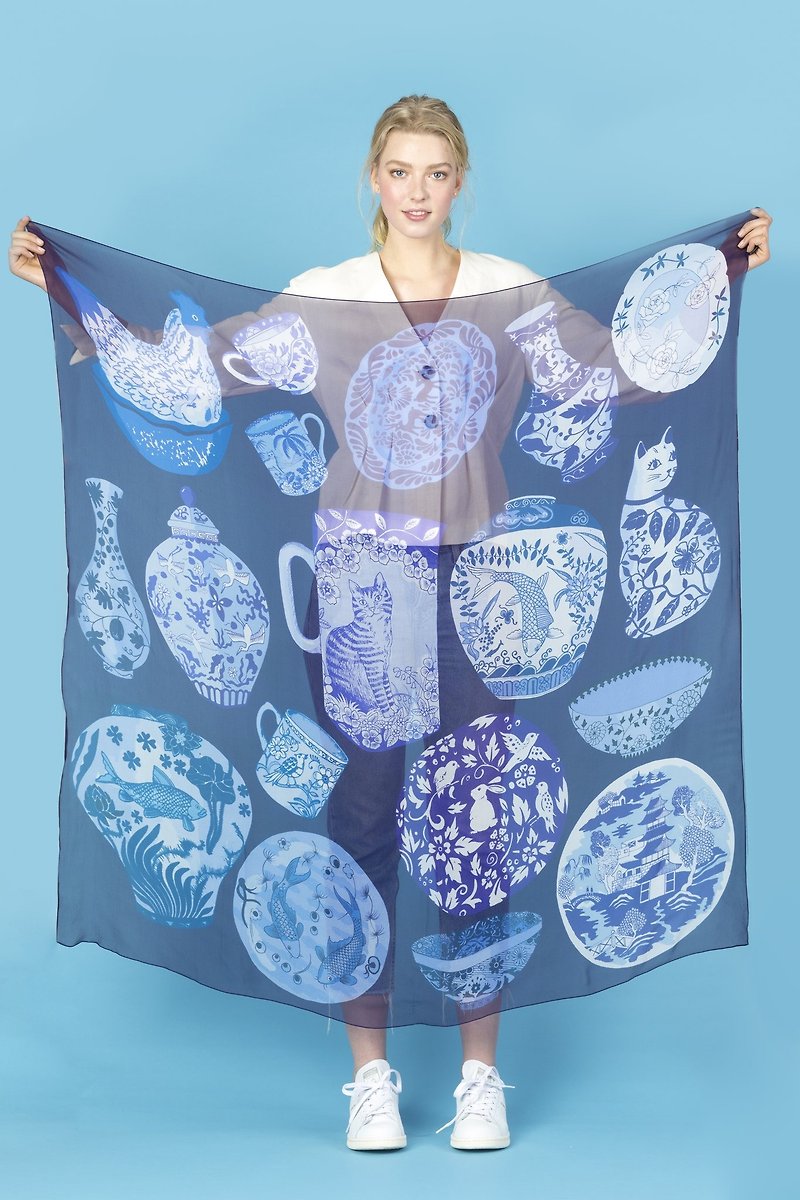 中国青花瓷大丝巾/ 披肩/ 薄围巾 | Karen Mabon - 丝巾 - 丝．绢 蓝色
