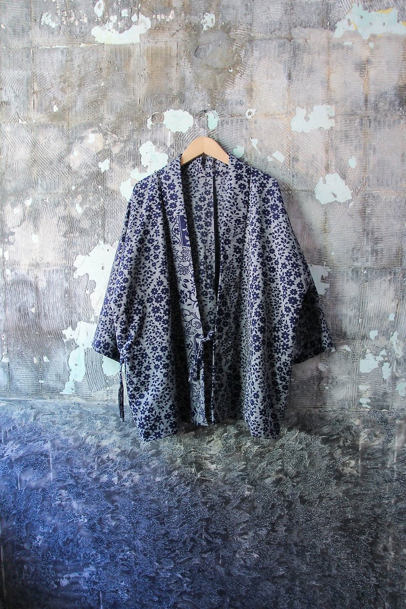 Vintage 深蓝色花朵布花日本羽织 - 女装休闲/机能外套 - 棉．麻 