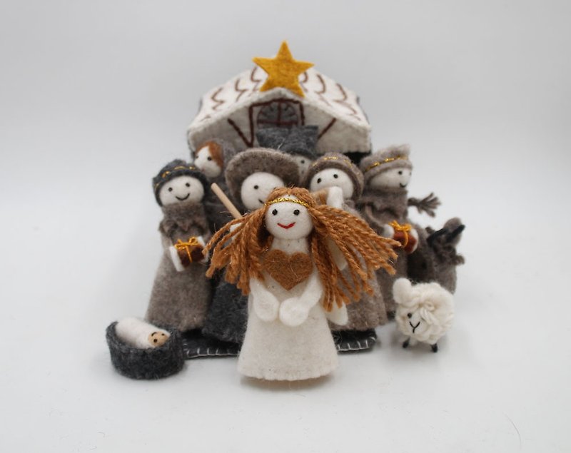 住满人的羊毛房子 羊毛毡童话世界 人和动物玩偶 仙女 女巫 婴儿 - 玩偶/公仔 - 羊毛 白色