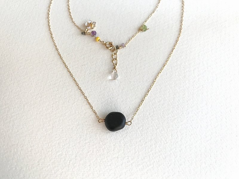 河原 necklace - 项链 - 宝石 黑色