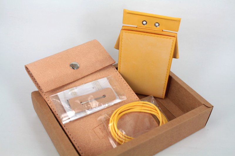 MOOS X WASOME ORIGAMI 植鞣革 证件套 皮革材料包 手缝材料包 - 皮件 - 真皮 黄色