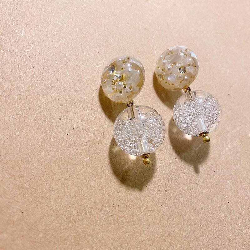复古珍珠贝壳气泡耳环 - 耳环/耳夹 - 树脂 透明