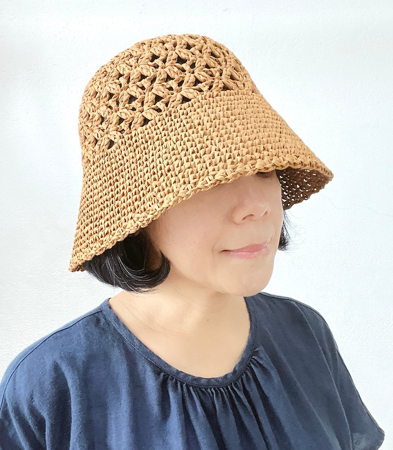 韩版 拉菲草手钩编织帽 驼色 可折叠 - 帽子 - 环保材料 