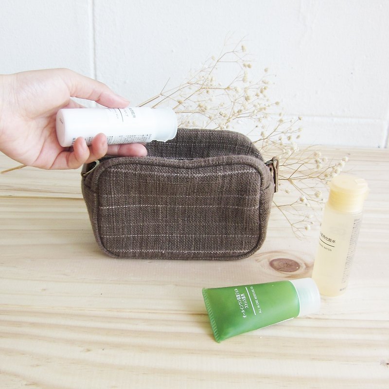 Cosmetic Bags Little Tan M Hand woven and Botanical Dyed Cotton Brown Color - 化妆包/杂物包 - 棉．麻 咖啡色