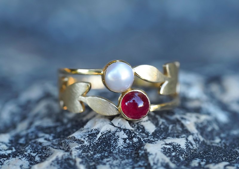 14k gold ring with ruby and pearl