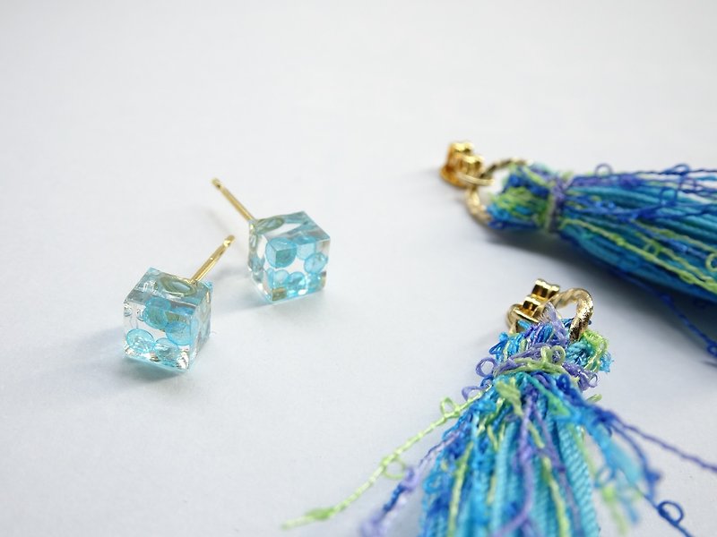 简约设计耳环 - 流苏 / 针式/夹式 - 耳环/耳夹 - 塑料 蓝色