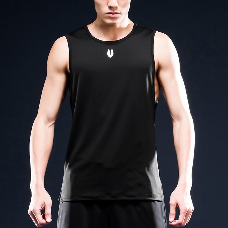 AquaTouch InstaDRY 男款无袖低领修身机能训练 T - 黑 - 男装运动衣 - 聚酯纤维 