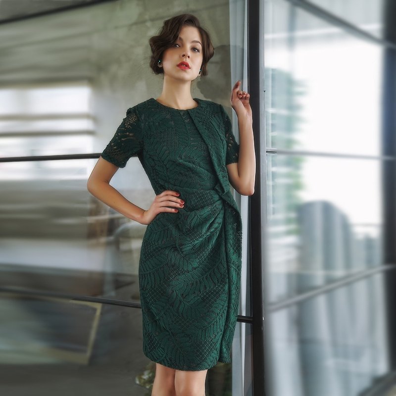 叶纹刺绣活折洋装 - 洋装/连衣裙 - 绣线 绿色