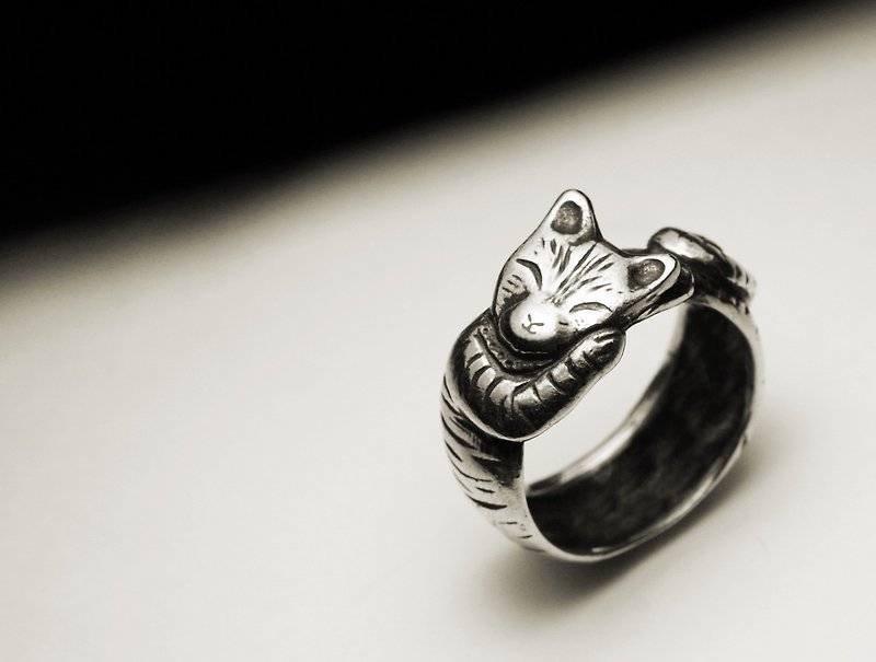 睡猫戒指 - 戒指 - 其他金属 银色