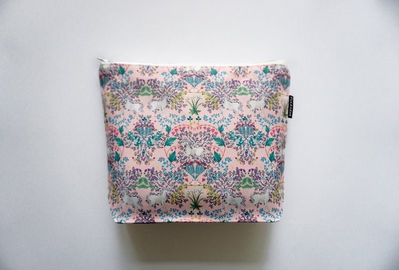 Unicorn zipper accessories pouch / Cosmetic bag / Zipper pouch - pastel pink - 化妆包/杂物包 - 聚酯纤维 粉红色