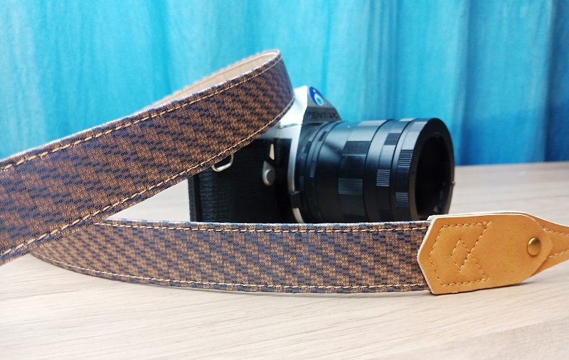 2.5纾压相机背带-霞光-独家设计防水布-个性绅士 - 相机背带/脚架 - 防水材质 咖啡色