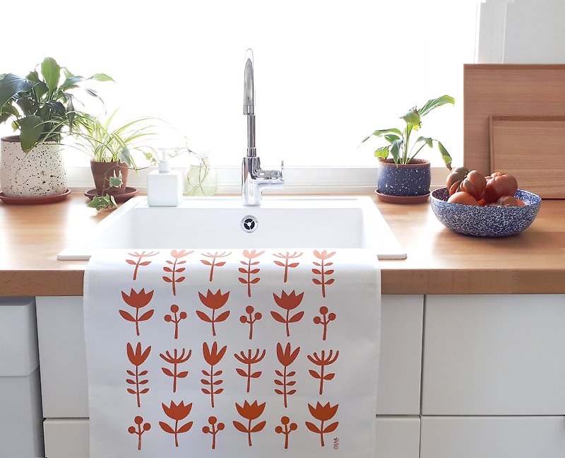 Tea towel Wild Flowers made of screenprinted cotton. Cheer up your home! - 餐垫/桌巾 - 棉．麻 橘色