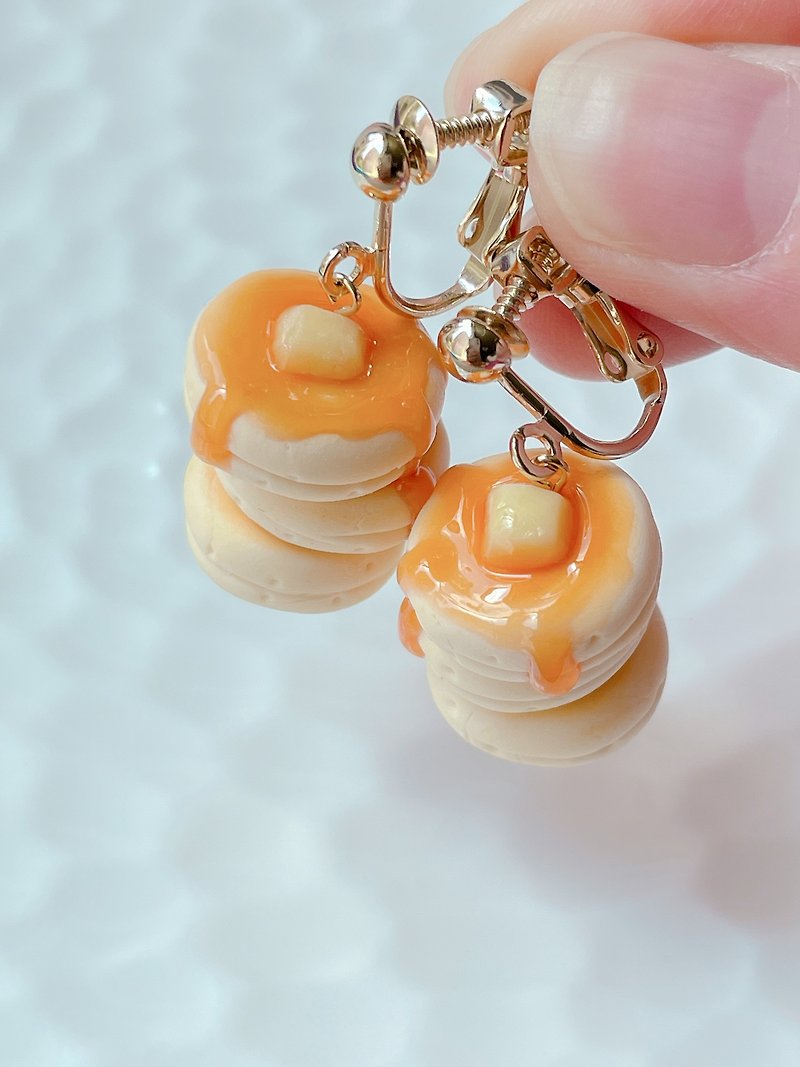 Pancakes clip-on earrings