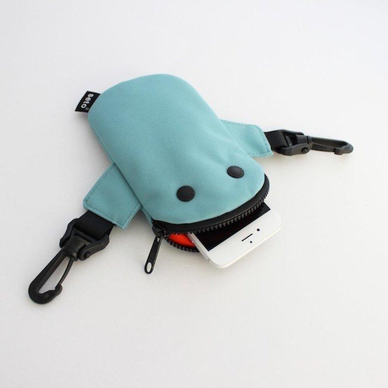 The creature iPhone case　small bag　Mame-sagari　water blue - 手机壳/手机套 - 聚酯纤维 蓝色