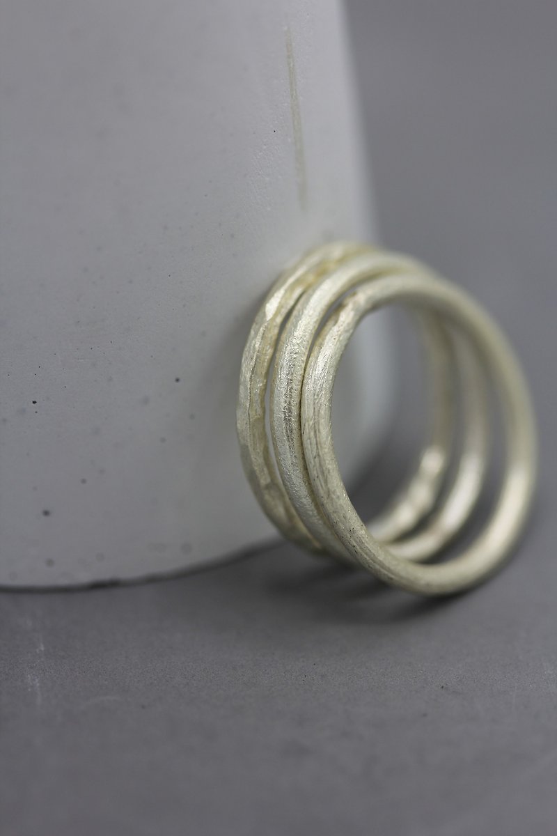 Handmade silver stack rings with plain&hammered surface - set of 3 rings (STR7) - 戒指 - 银 银色