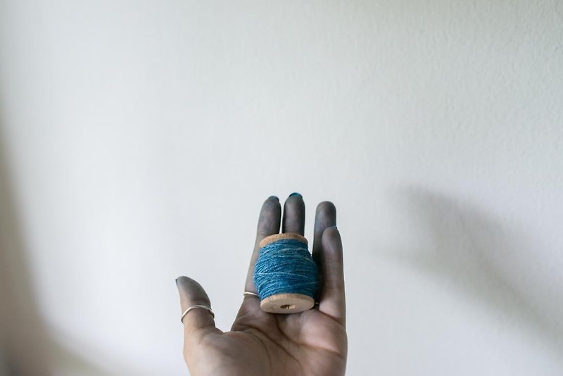  Hemp Yarn on Wooden spool | indigo dye hemp yarn | wrapping - 编织/刺绣/羊毛毡/裁缝 - 其他材质 蓝色