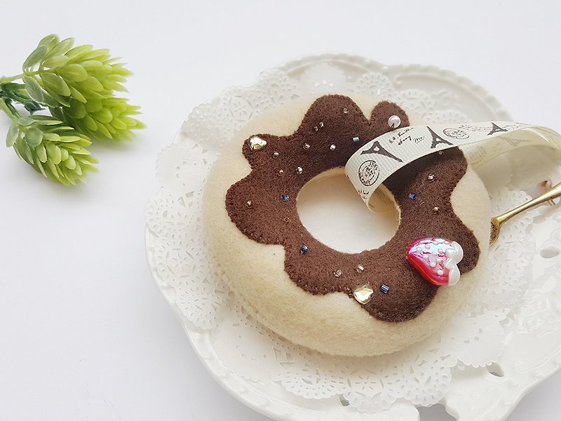 Donuts甜甜圈吊饰/钥匙圈( 原味巧克力) - 钥匙链/钥匙包 - 聚酯纤维 卡其色