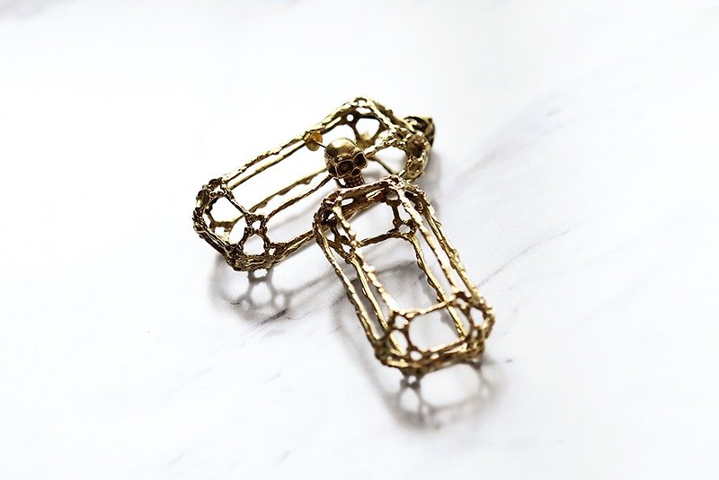 Rough Diamonds Skull Collection - The Uncommon Defy Project - Brass - Skull Diamond Skeleton Stud Earrings - UCBE101 - Original by Defy. - 耳环/耳夹 - 其他金属 金色