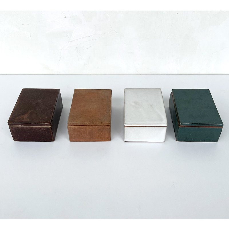 原创设计 多色陶瓷方形带盖盒 多色陶瓷三角形带盖盒 饰品盒 - 收纳用品 - 陶 