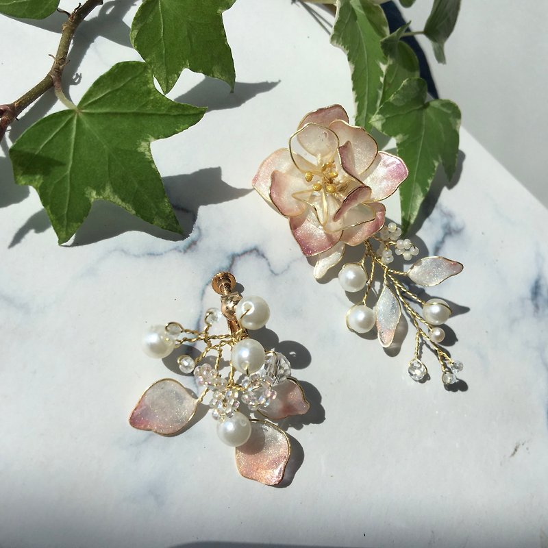 新娘耳环 水晶花 - 耳环/耳夹 - 树脂 粉红色