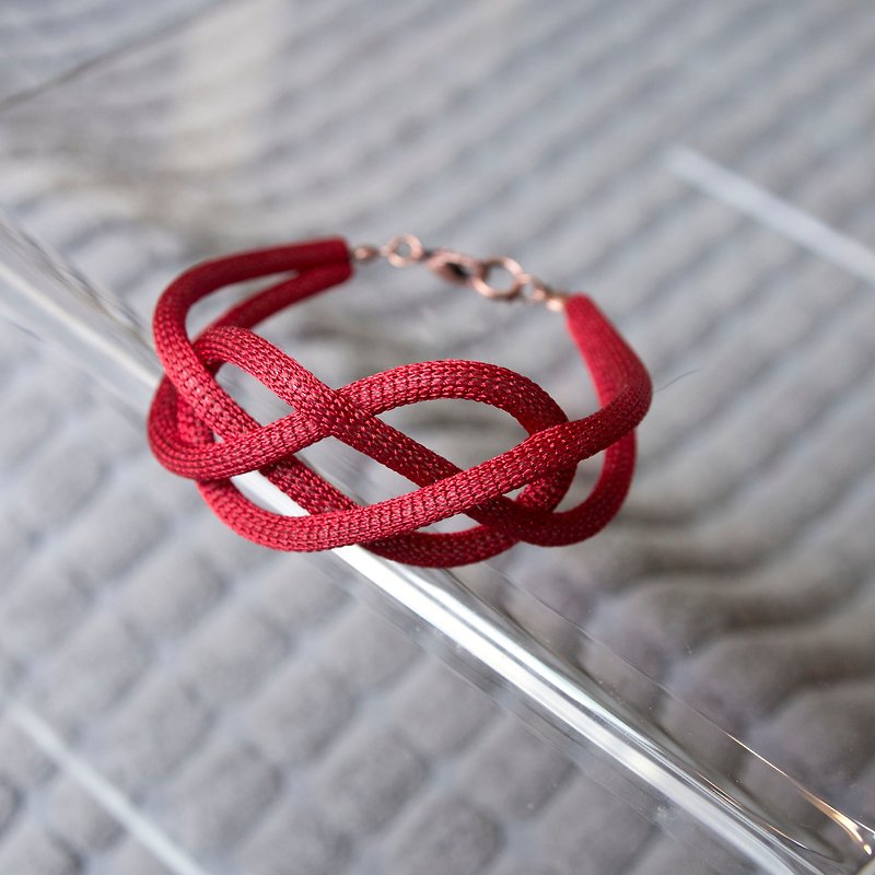Lussli针织手环 : 留恋 - 暗红 - 手链/手环 - 丝．绢 红色