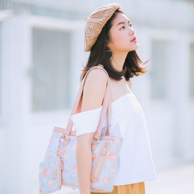 ☀BLUE SUNSET☀ Romantic Flower Shoulder Bag | waterproof printed fabric & leather trims - 手提包/手提袋 - 棉．麻 蓝色