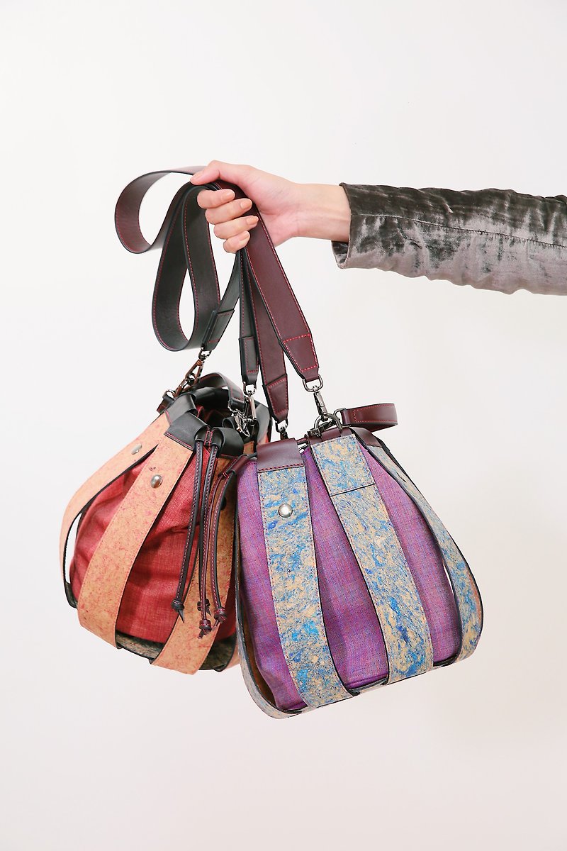 Ecobag, Bucket bag, Recycled leather with local handwoven cotton Thai fabric - 束口袋双肩包 - 环保材料 红色