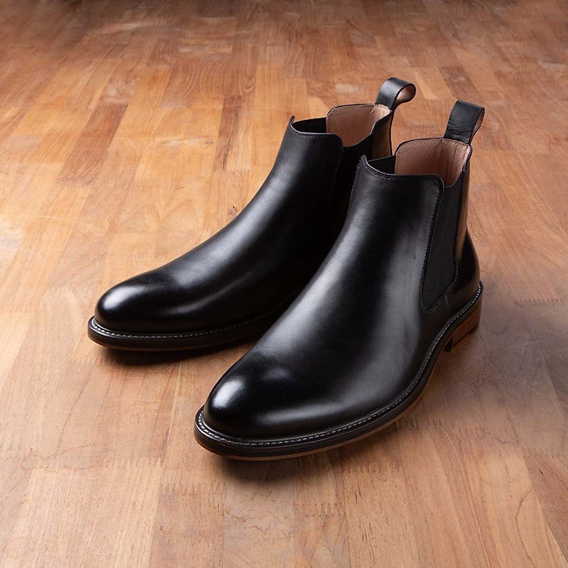 Vanger 优雅美型·极简高格素面却尔西靴 Va211黑 - 男款靴子 - 真皮 黑色