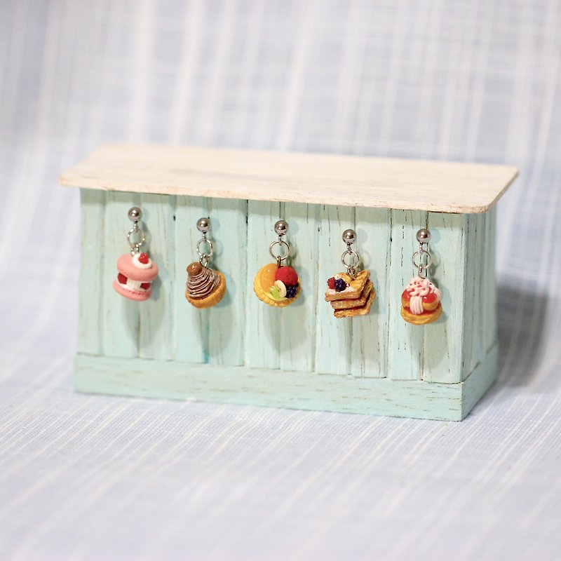 袖珍法式甜点耳环 Miniature French Dessert Earring - 耳环/耳夹 - 粘土 多色