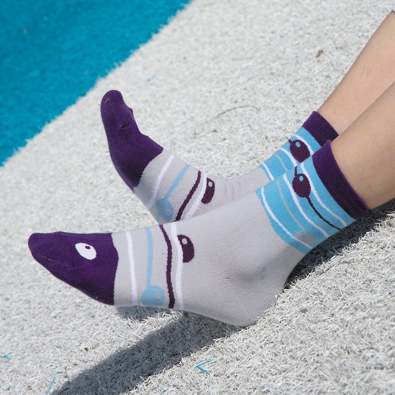 【水】晶紫蓝色-MIT设计中筒袜 - 袜子 - 棉．麻 蓝色