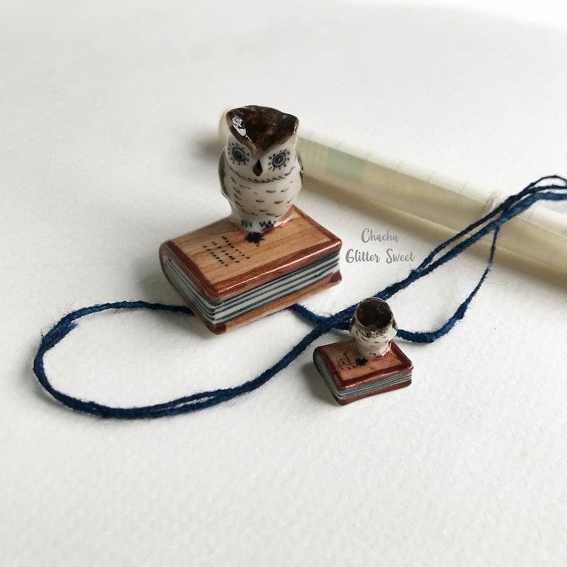 Owl tiny book-twin tiny animal figurine - 玩偶/公仔 - 陶 咖啡色