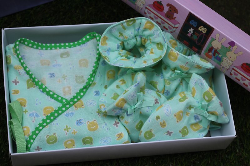 初生儿礼盒-100%纯棉纱四件组 纱布衣+脚套+手套+小手帕<可以挑花色> - 其他 - 其他材质 多色